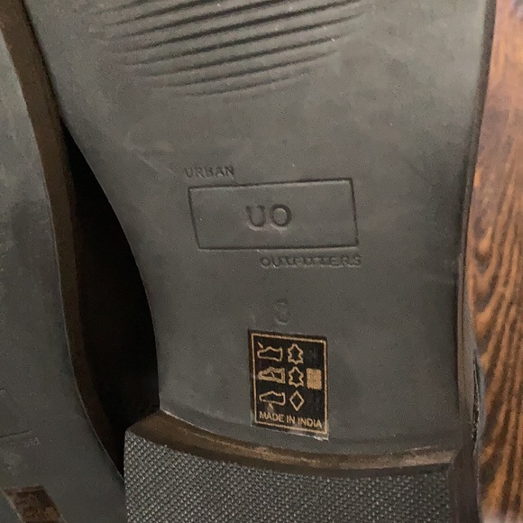 UO Men’s Black Leather Combat Boot Size 8 - Picture 8 of 9